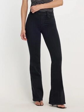 NWOT Good American Power Stretch Pull-On Flare Jeans. Size Small. Black